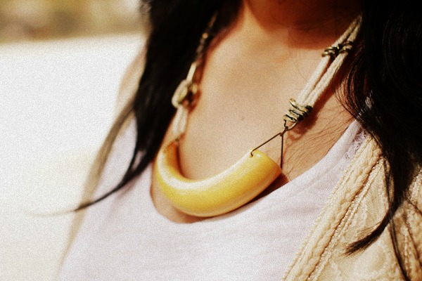 mango stament necklace