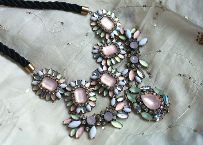 pink-statement-necklace