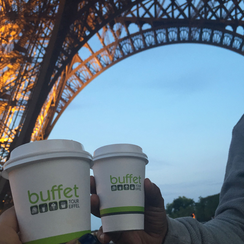 coffee right under the eiffel tower! 